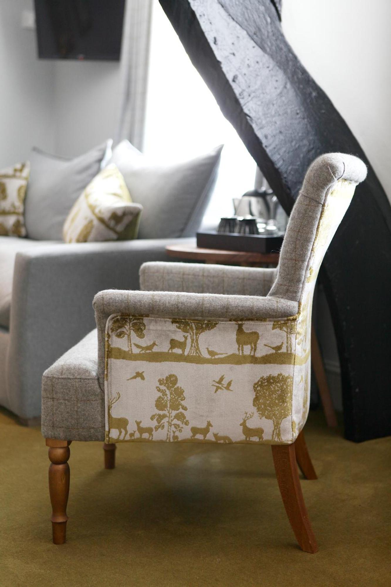 Family Room,38071594:JPEG